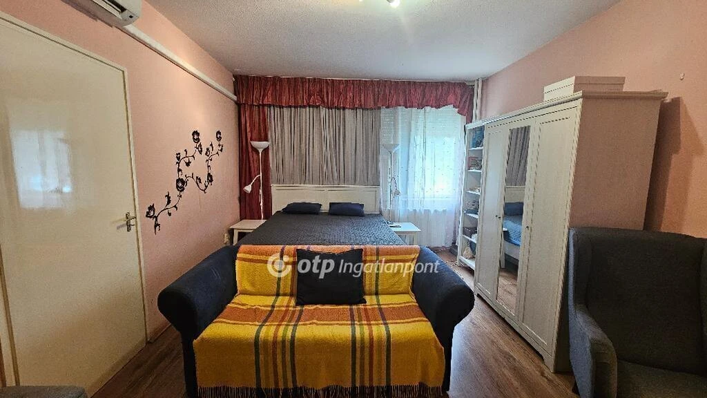 Eladó Lakás, Budapest 20. ker.