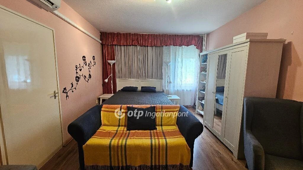 Eladó Lakás, Budapest 20. ker.