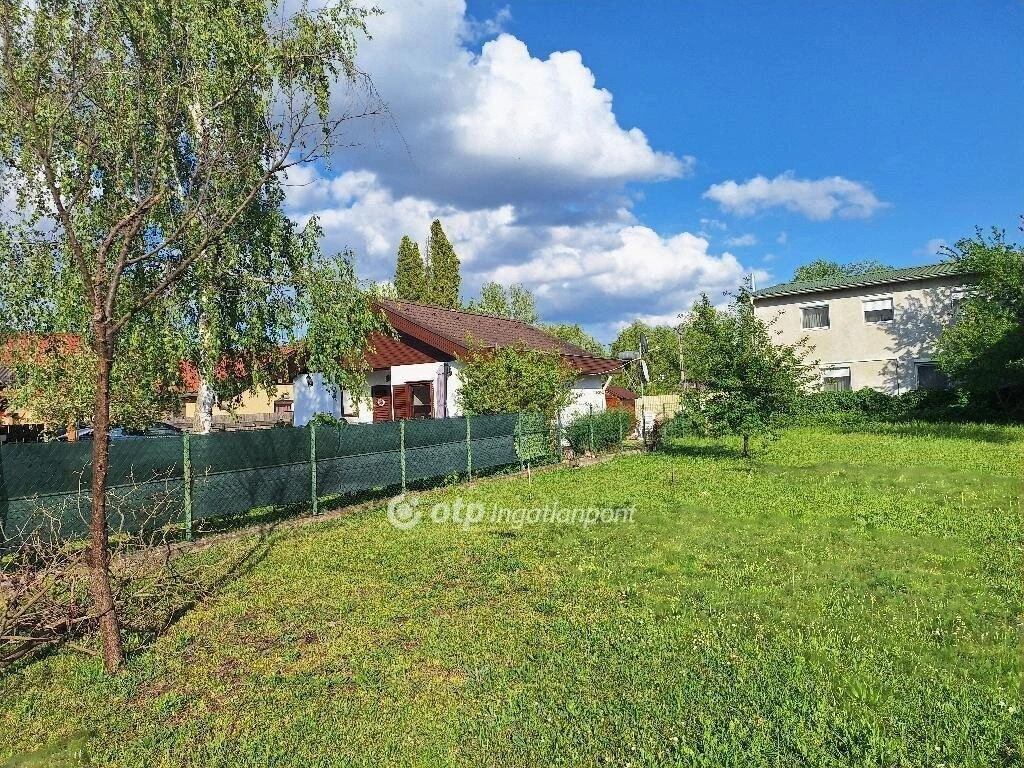 c3-1-name c2-50-name, Dunaharaszti, Paradicsom-sziget