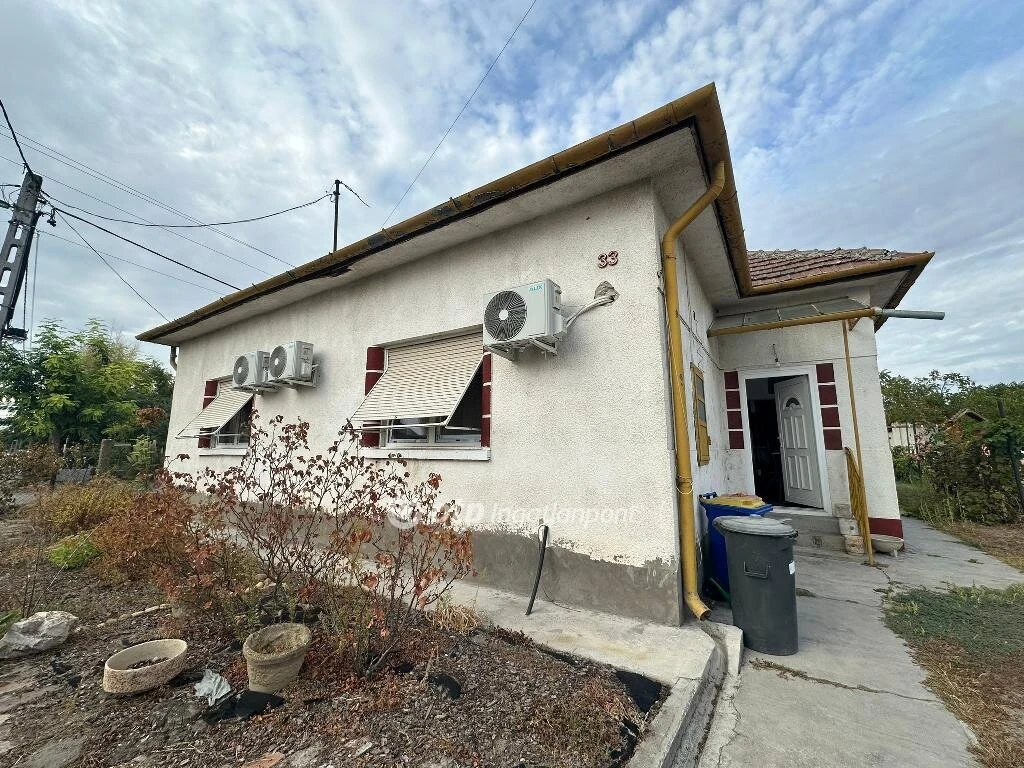 Eladó Ház, Bugyi