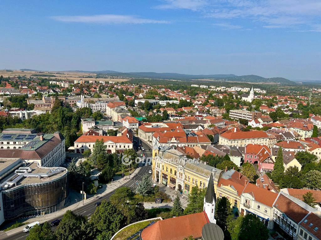 Eladó panellakás, Veszprém, Belvárosi