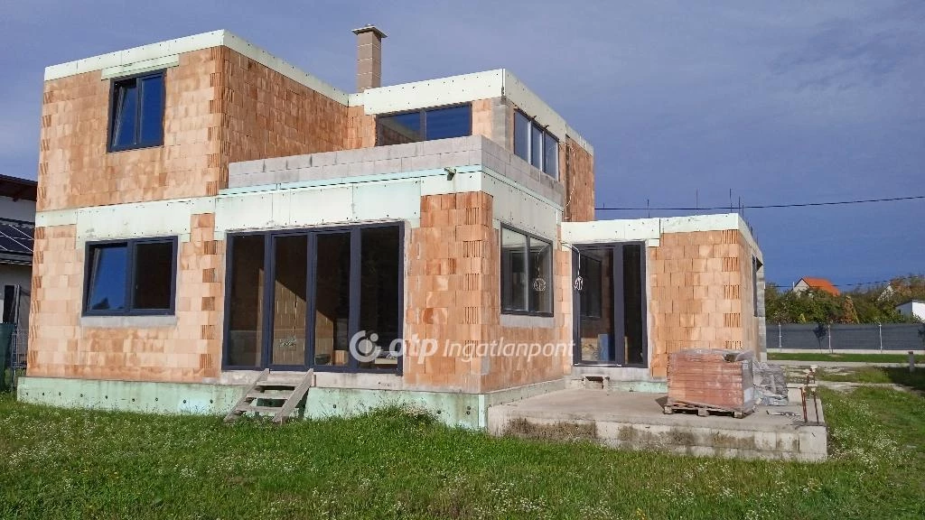 For sale house, Ajka, csendes