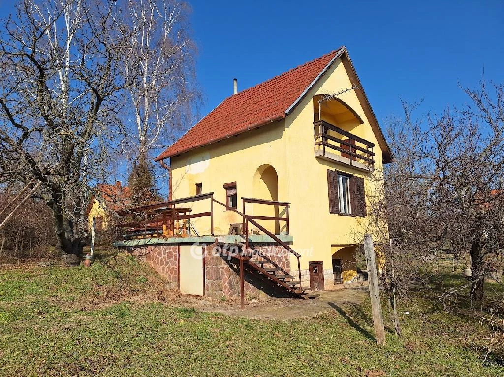 Eladó üdülő, nyaraló, Felsőörs, Alsóörsi elágazás