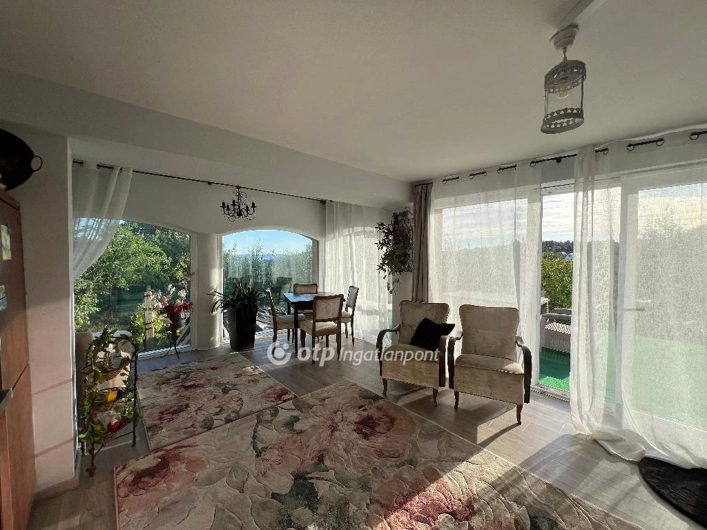 Eladó családi ház, Felsőörs, Falu széle