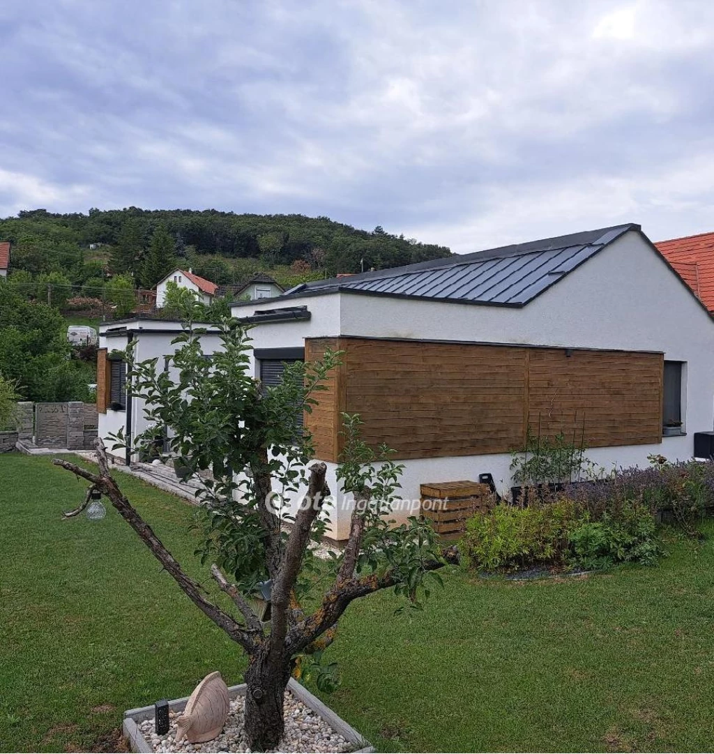 Eladó családi ház, Alsóörs, Ófalu