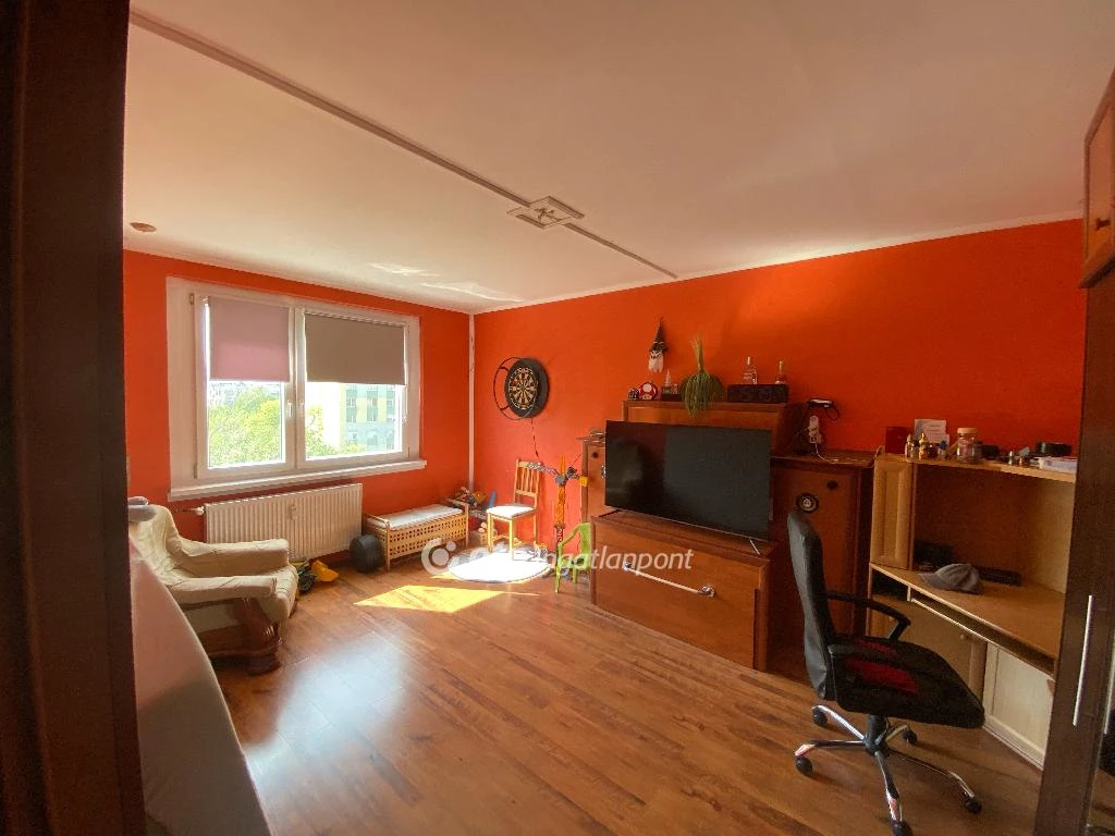 Eladó panellakás, Ajka, Belváros