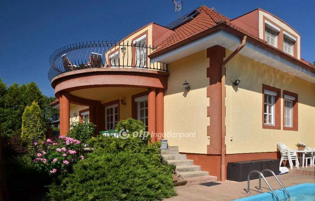 c3-1-name c2-1-name, Alsóörs, Csendes