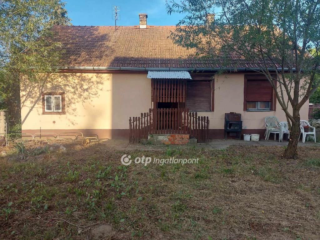 For sale house, Hosszúpályi, Falu csendes utcája