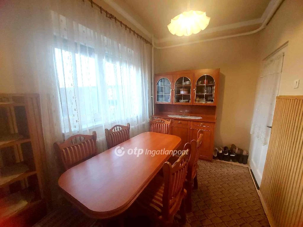 For sale house, Hosszúpályi, Központ közeli