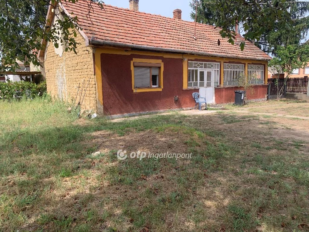 For sale house, Újfehértó, Hétkeresztút