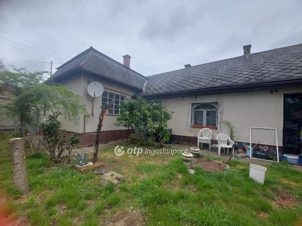 For sale house, Hajdúhadház, Központ közeli