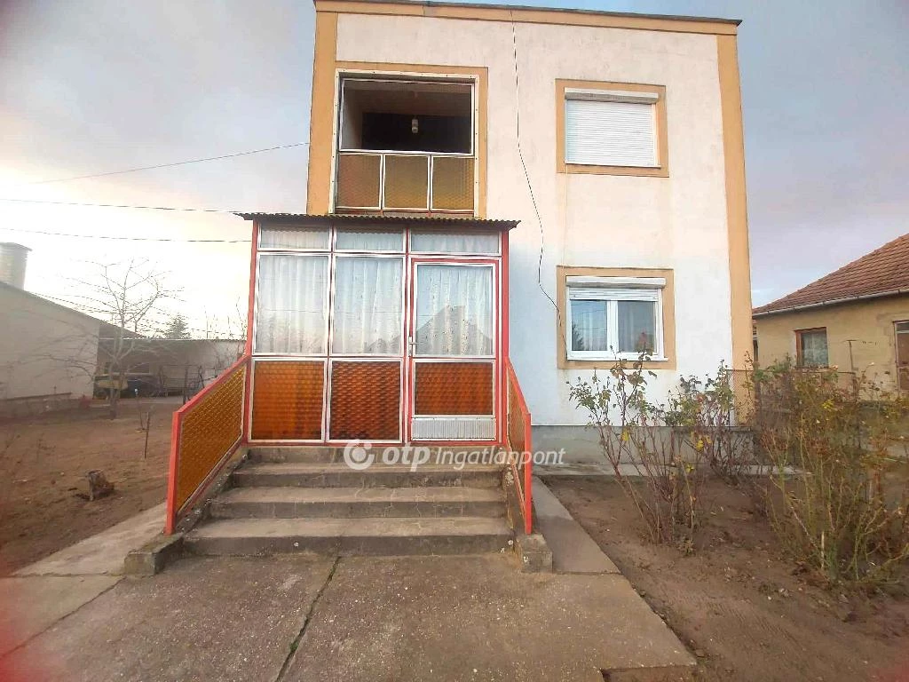 For sale house, Hosszúpályi, Központ