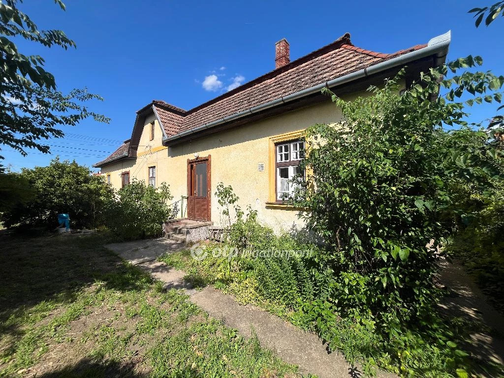 Eladó családi ház, Debrecen, Homokkert