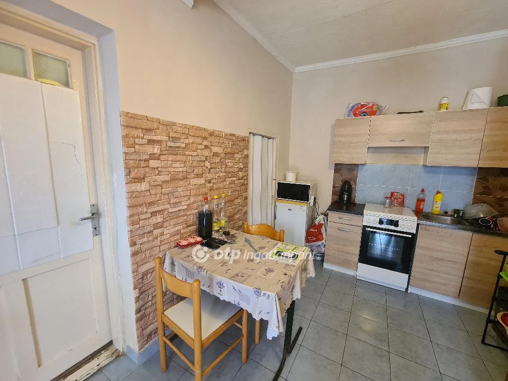 Eladó családi ház, Derecske, Fő út