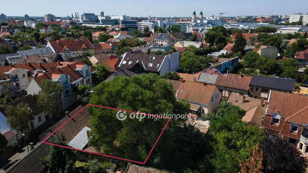 c3-1-name c2-50-name, Debrecen, Óváros