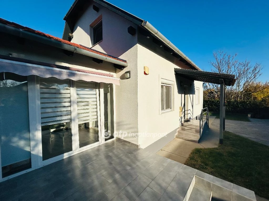 c3-1-name c2-82-name, Hajdúsámson, Sámsonkert