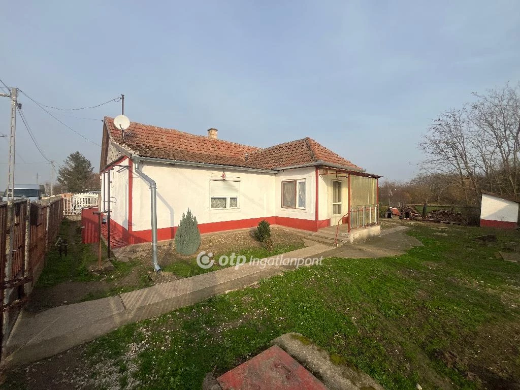 Eladó családi ház, Zsáka, Zsáka