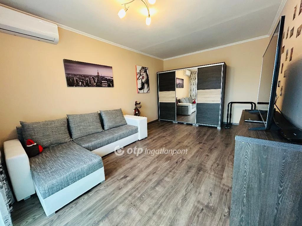 c3-1-name c2-20-name, Debrecen, Nagyerdőalja