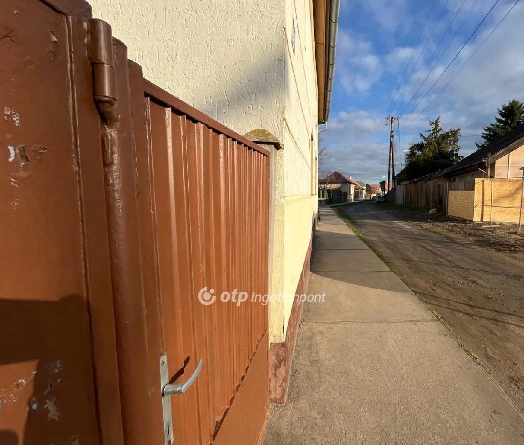 Eladó családi ház, Derecske, Belterület