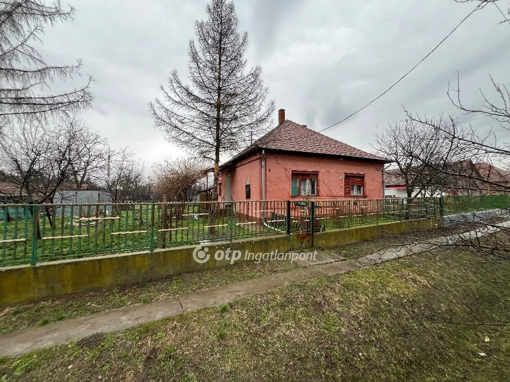 Eladó családi ház, Komádi, Komádi