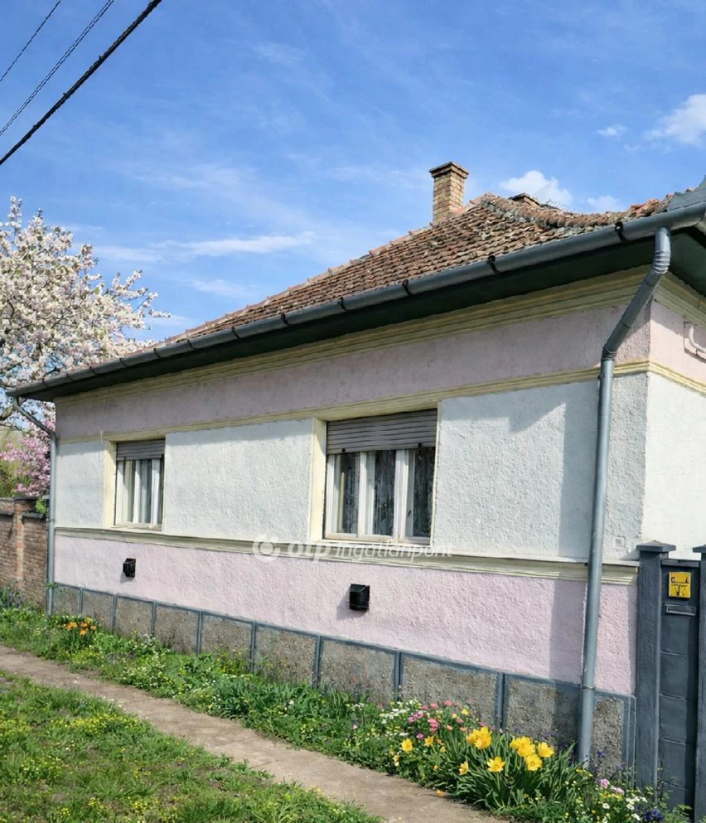 c3-1-name c2-1-name, Létavértes, belterület