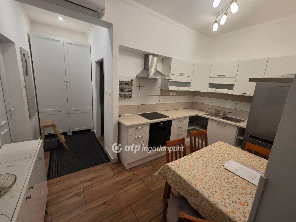 Eladó téglalakás, Debrecen, Belváros