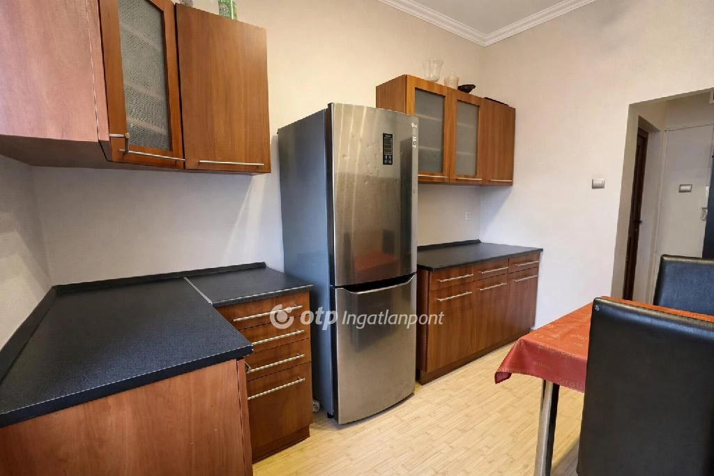 c3-1-name c2-19-name, Debrecen, Nagyállomás