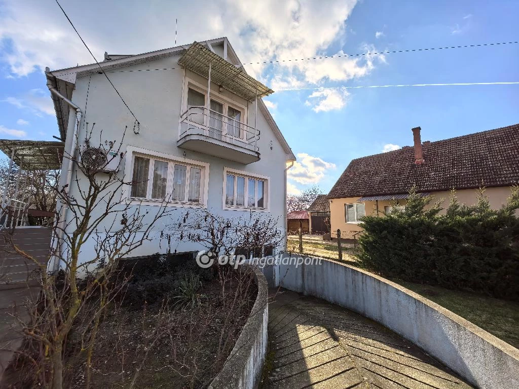 Eladó családi ház, Bocskaikert, Belvaros