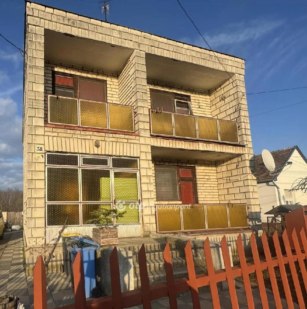 Eladó családi ház, Hosszúpályi, Debreceni utca környéke