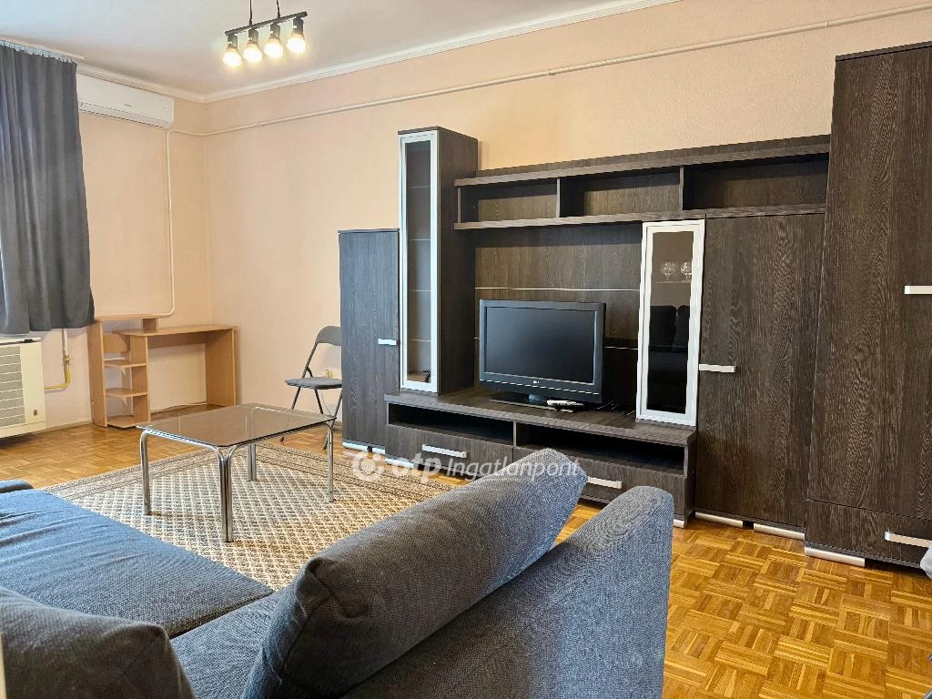 c3-2-name c2-19-name, Debrecen, Belváros