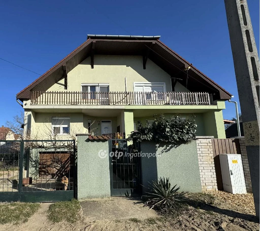 c3-1-name c2-1-name, Hajdúsámson, Petőfi út környéke