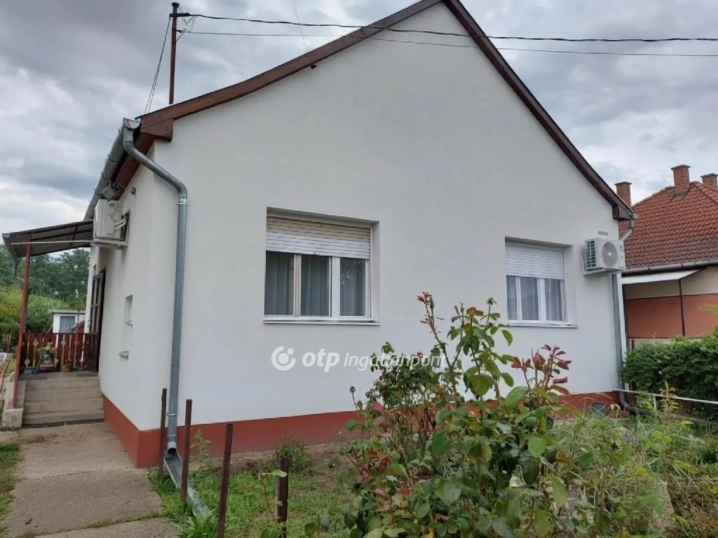 c3-1-name c2-1-name, Hosszúpályi, Vörösmarty utca környéke