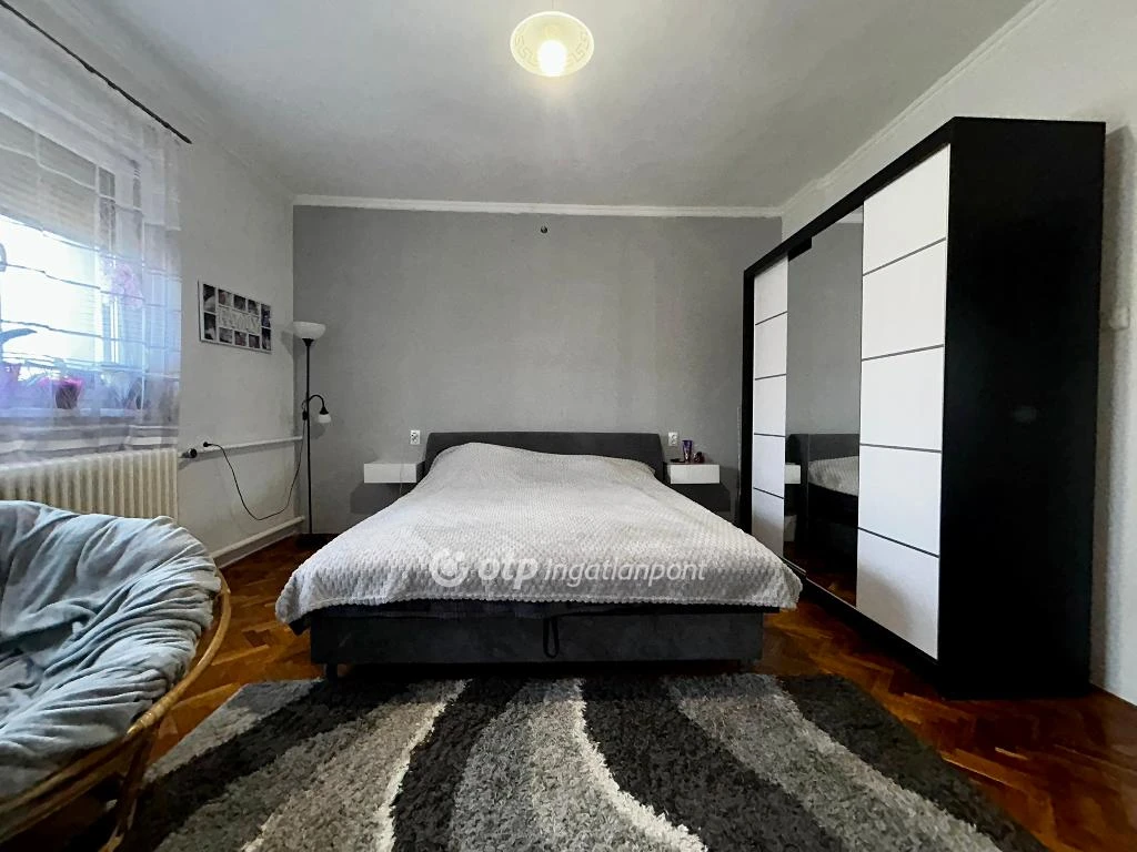 Eladó családi ház, Nyírmihálydi, Főút közeli