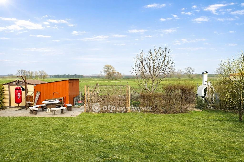 Eladó családi ház, Mikepércs, Kertváros