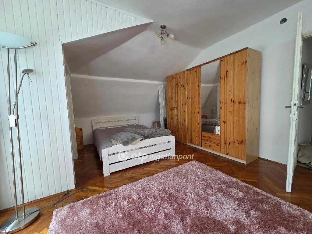 c3-2-name c2-82-name, Debrecen, Nagyerdő