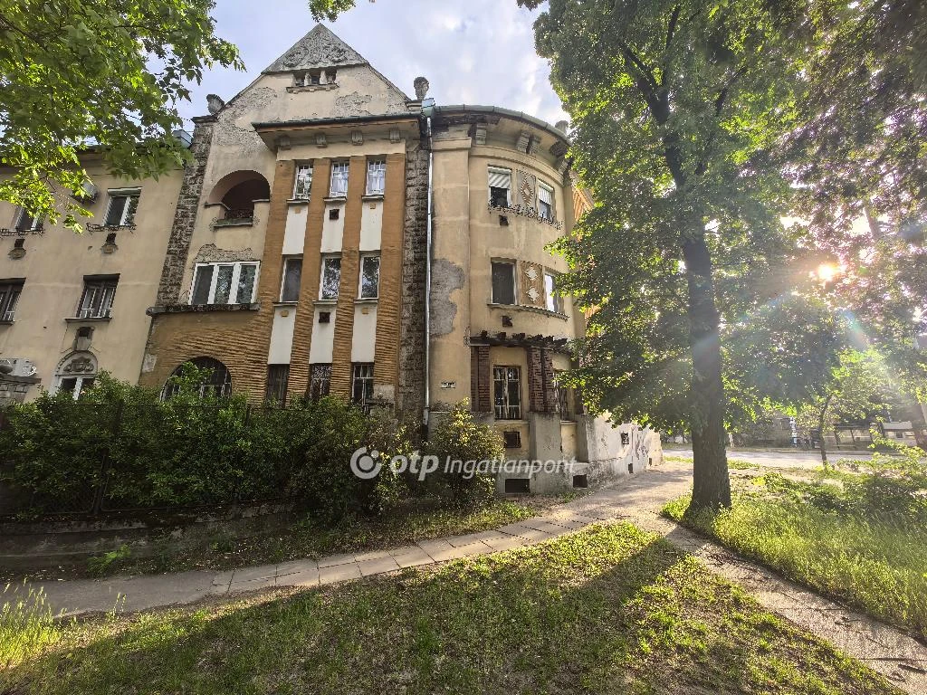 c3-1-name c2-19-name, Debrecen, Belvaros