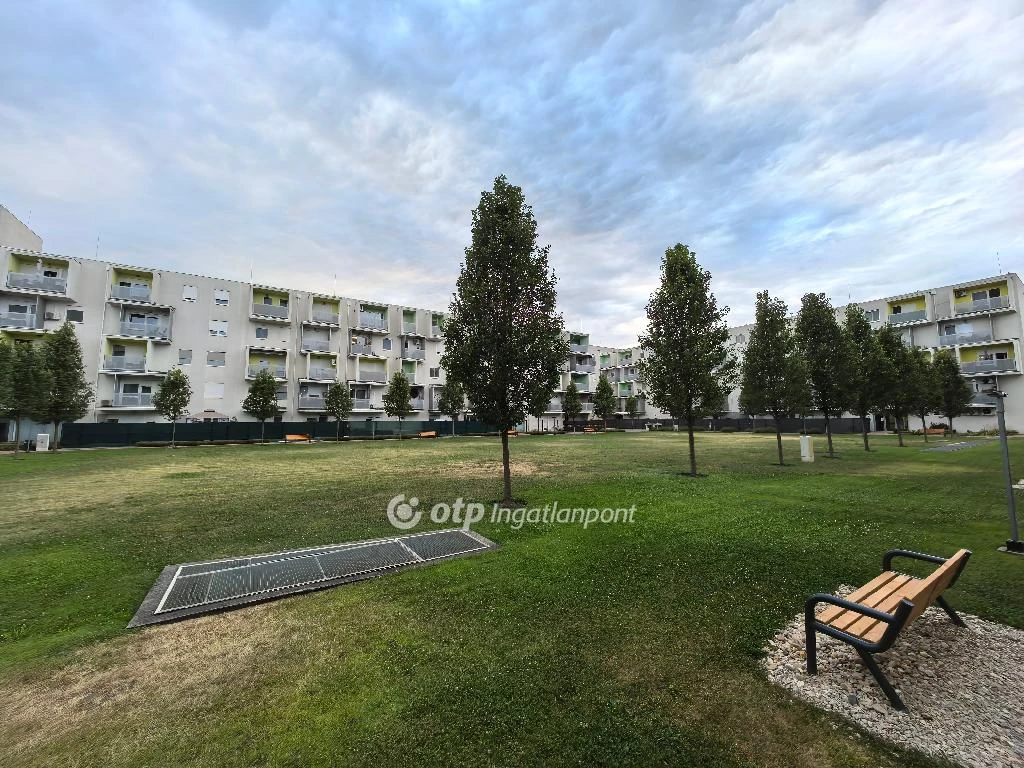 Eladó téglalakás, Debrecen, Belváros