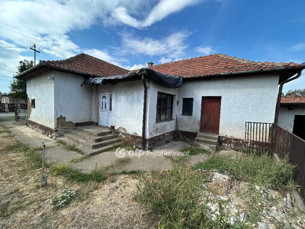 Eladó családi ház, Ebes, Belváros