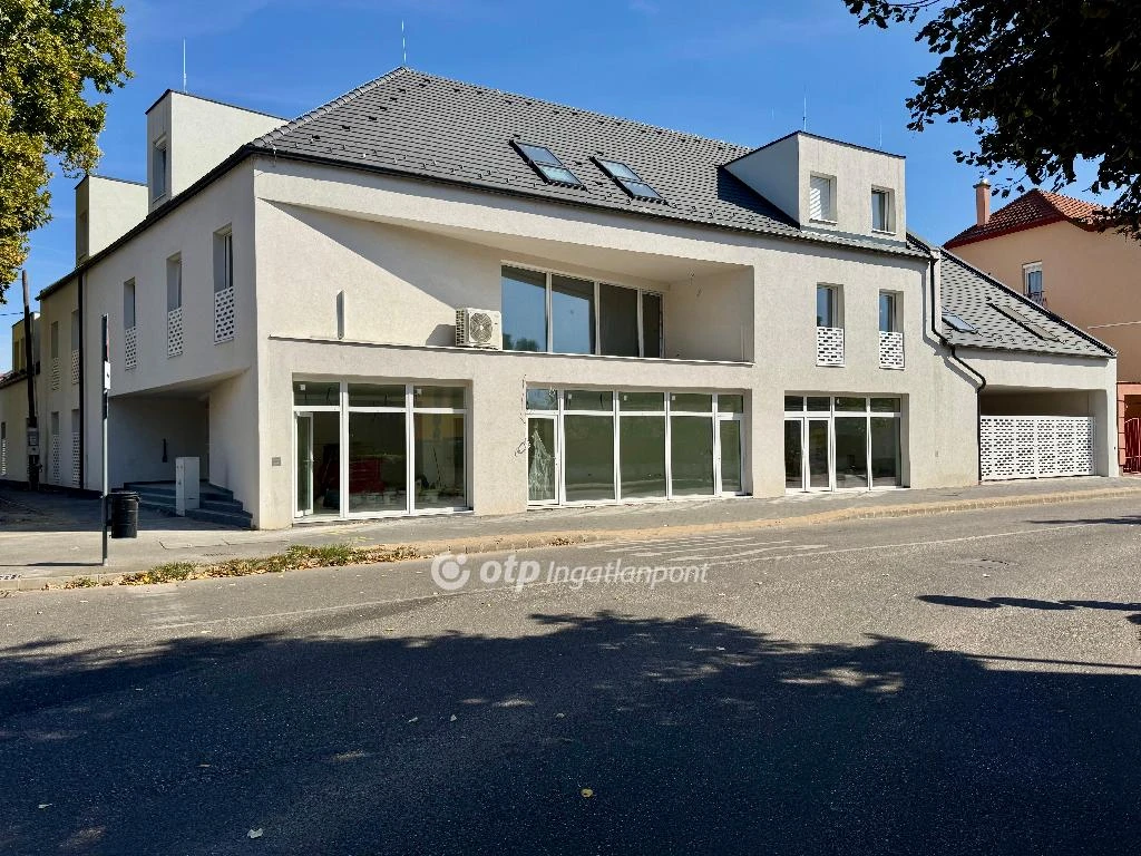 Eladó téglalakás, Hajdúszoboszló, Belváros