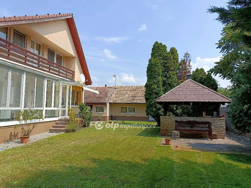 For sale house, Bugyi, Kertváros