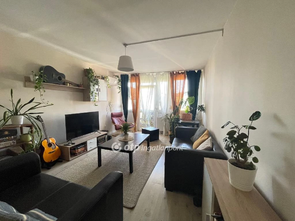 For sale panel flat, Budapest VIII. kerület, Füvész kert, Losonci tér