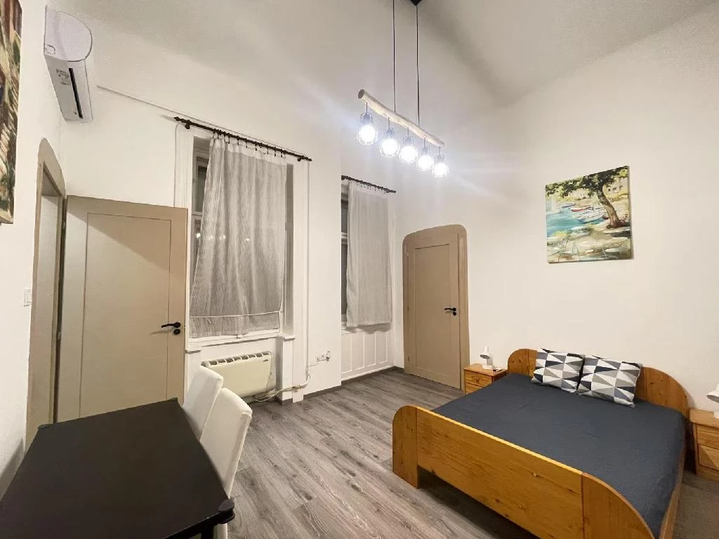 Eladó Lakás, Budapest 7. ker.