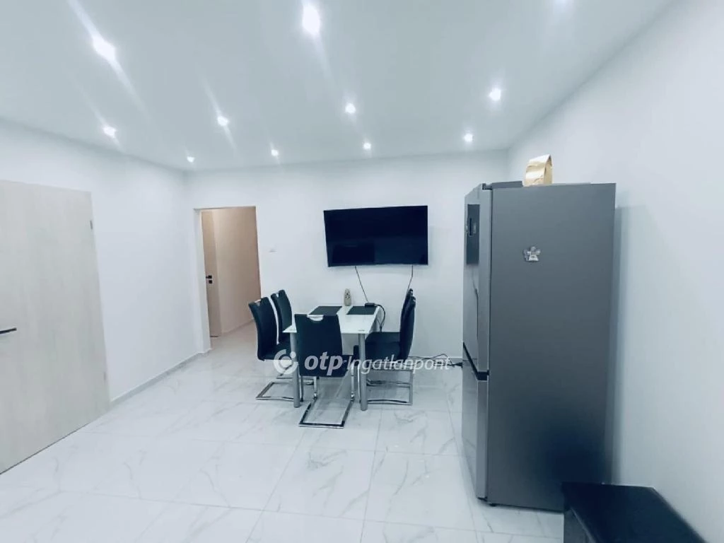 For sale panel flat, Budapest X. kerület, Újhegy