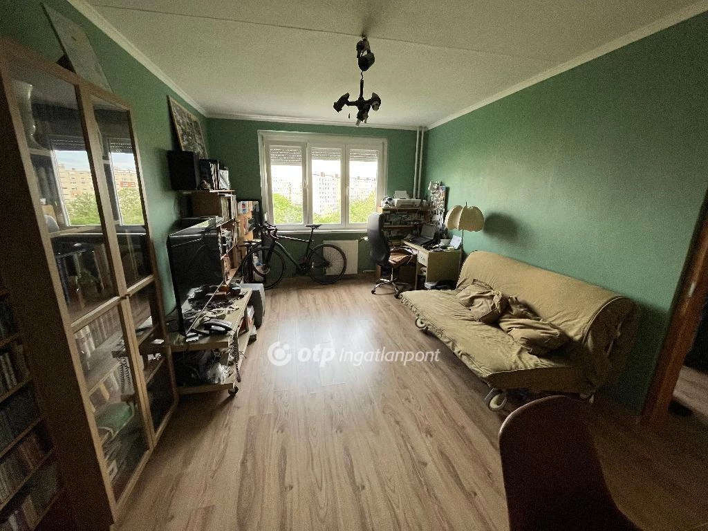 Eladó Lakás, Budapest 15. ker.