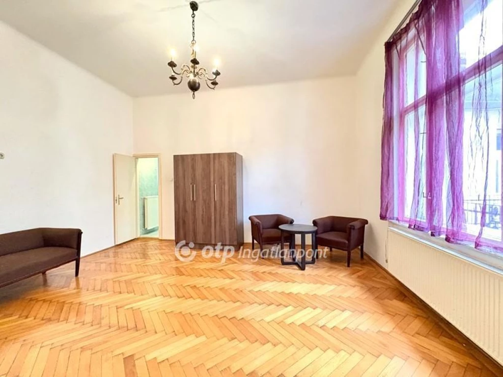 Eladó Lakás, Budapest 8. ker.