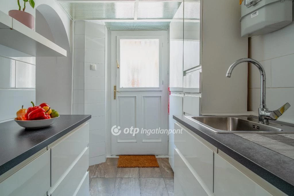 For sale brick flat, Budapest VIII. kerület, Józsefváros