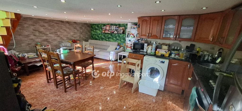 For sale brick flat, Budapest VII. kerület, Nagykörúton belüli terület