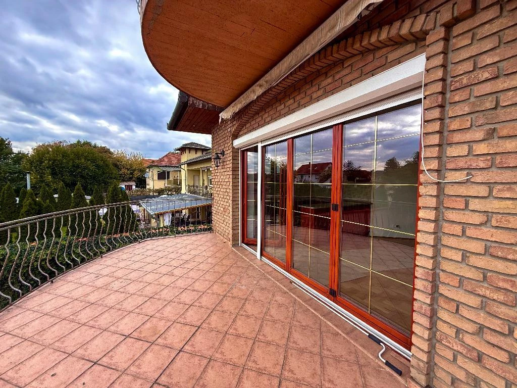 For sale brick flat, Budapest XXI. kerület, Királyerdő