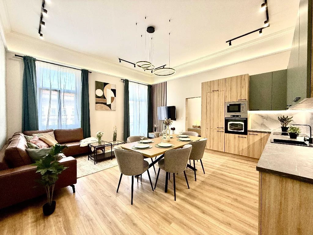 For sale brick flat, Budapest VIII. kerület, Palotanegyed