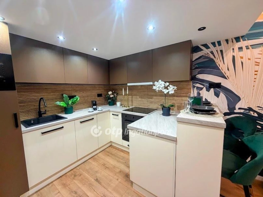 Eladó Lakás, Budapest 7. ker.